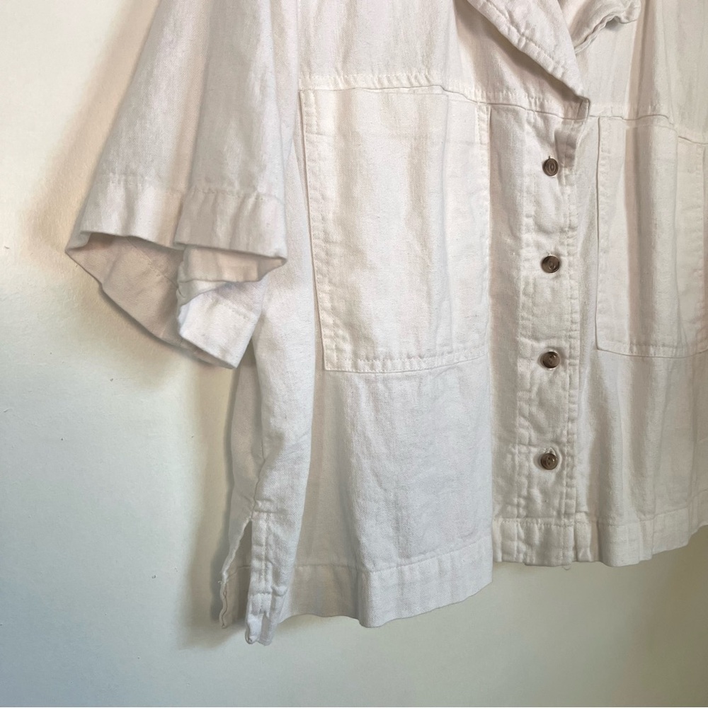 Target Universal Thread Womens White Button-Up Ca… - image 5